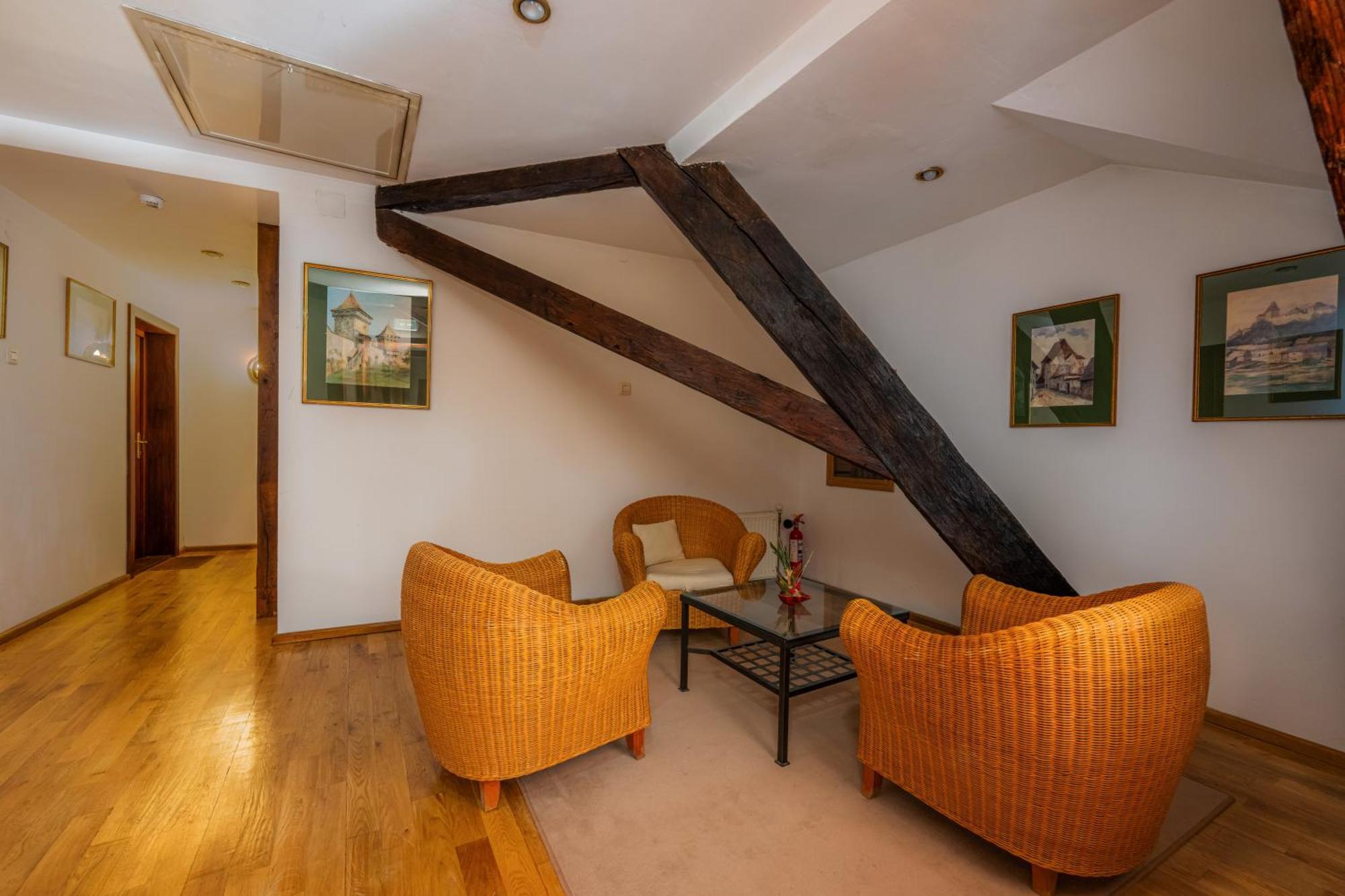 Casa Cu Cerb Hotel Sighisoara Luaran gambar